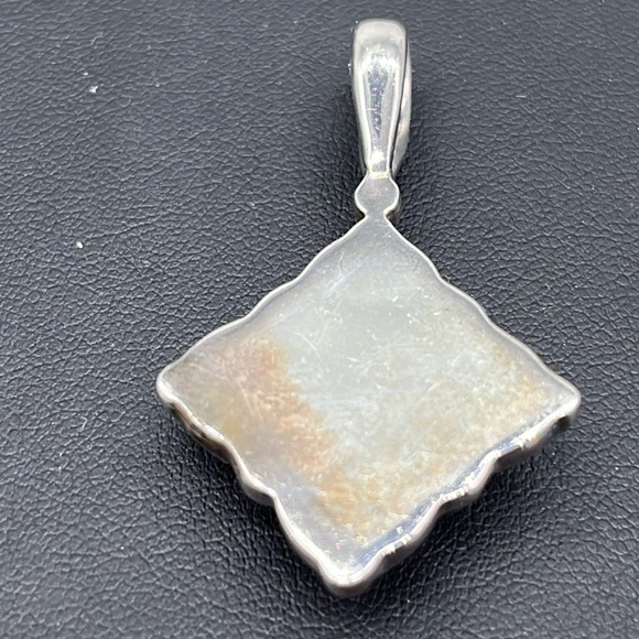 Sajen mother of pearl and ruby sterling silver pendant, 2 in, 10 grams, signed - Picture 7 of 9